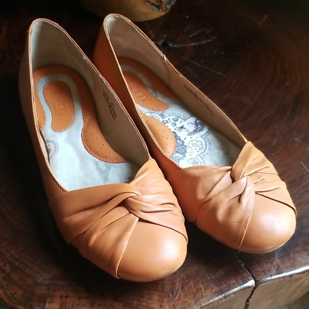 Born Women's Tan Flats